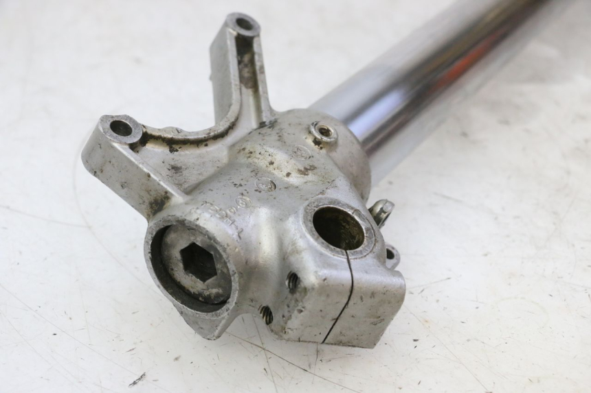 photo de LEFT FORKS LEG YAMAHA YZ 125 (1998 - 2005)