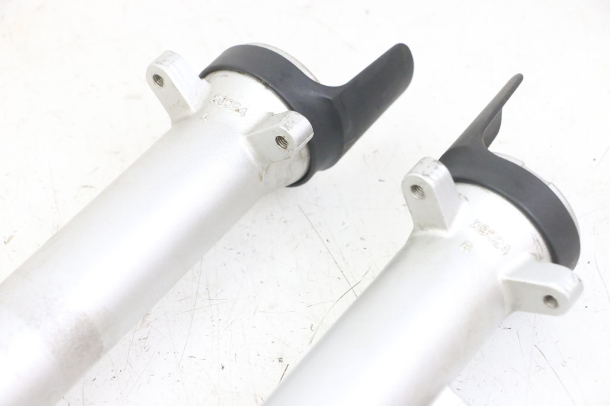 photo de FORKS LEG SUZUKI GS GSE 500 (2001 - 2003)