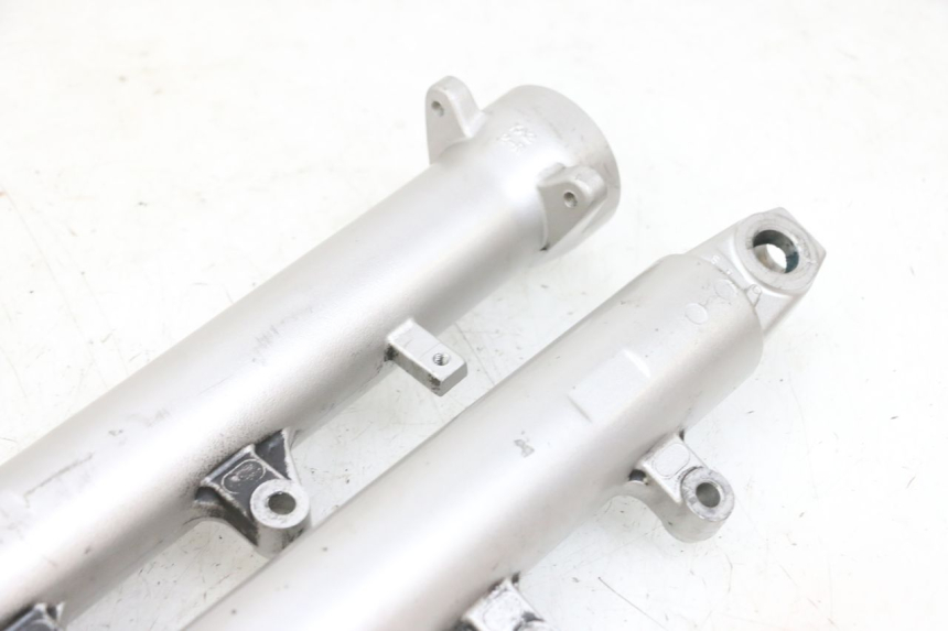 photo de FORKS LEG SUZUKI GSF N BANDIT 600 (1996 - 1999) - Technical close-up