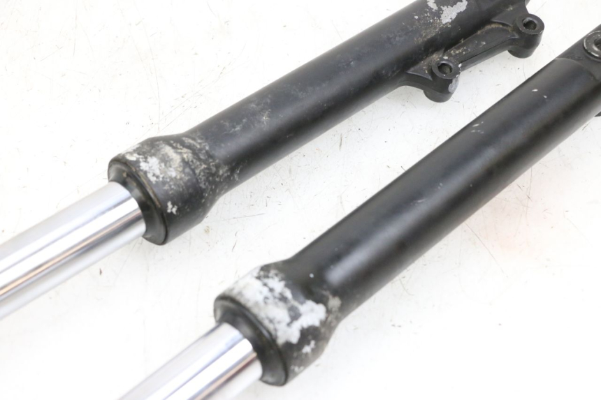 photo de FORKS LEG JM MOTORS OLDIES GT 4T 50 (2018 - 2025) - Technical close-up