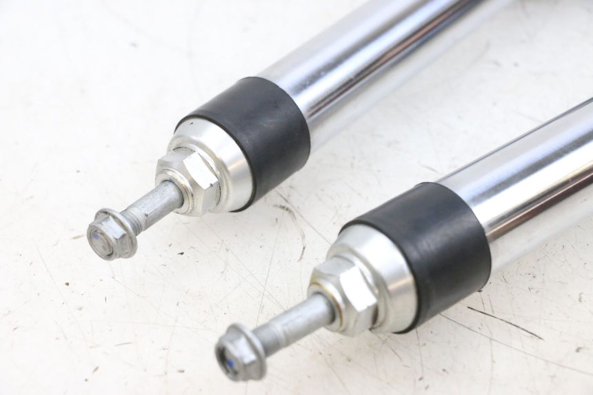 photo de FORKS LEG BMW R GS 1250 (2021 - 2024) - Checked used part