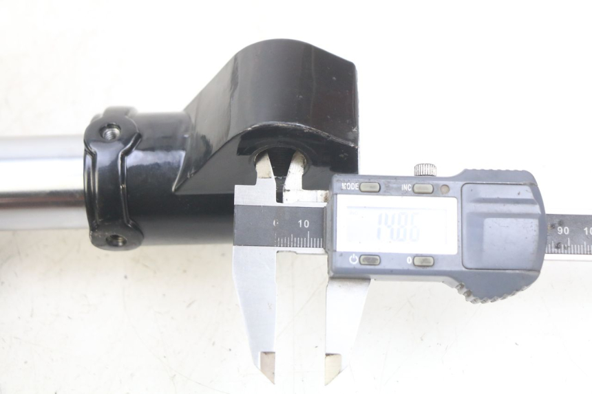 photo de FORK TUBE APOLLO RFZ 150