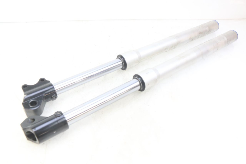 photo de FORK TUBE APOLLO RFZ 150