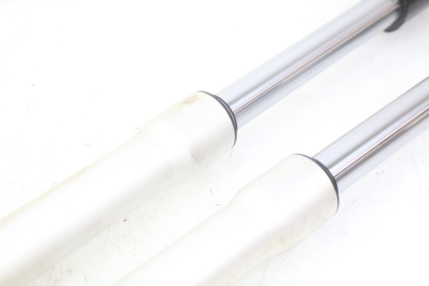 photo de FORK TUBE APOLLO RFZ 150