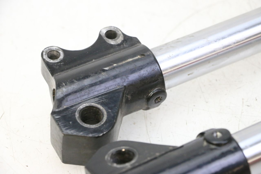 photo de FORK TUBE APOLLO RFZ 150