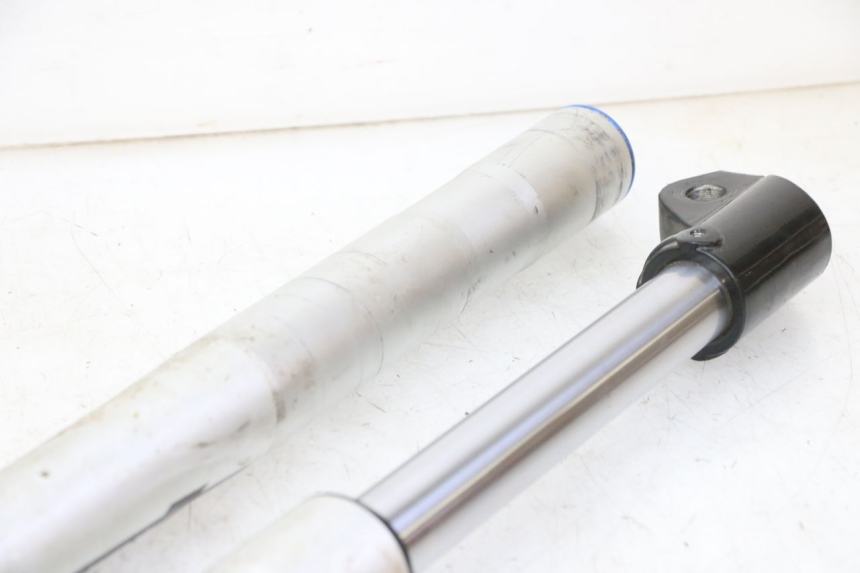 photo de FORK TUBE APOLLO RFZ 150