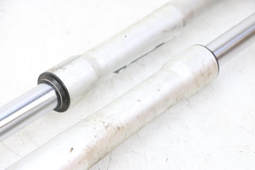 photo de FORK TUBE APOLLO RFZ 150