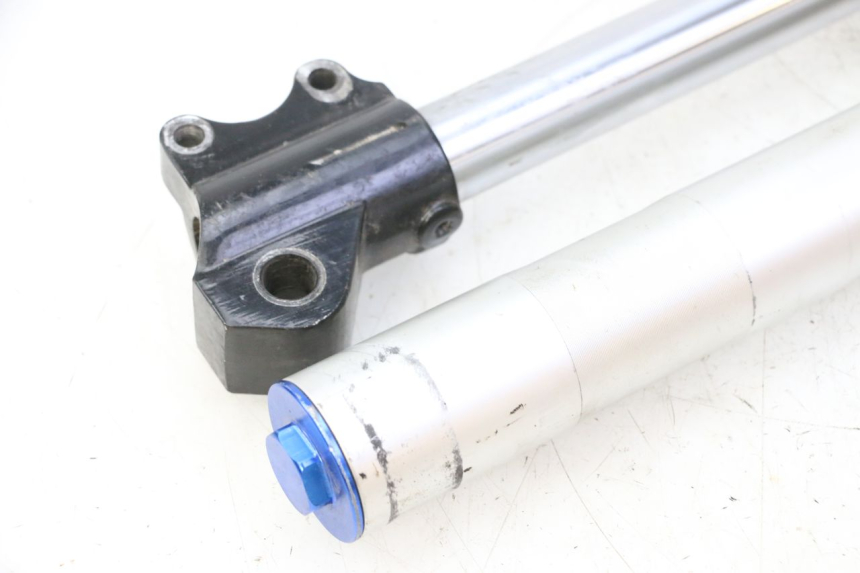 photo de FORK TUBE APOLLO RFZ 150