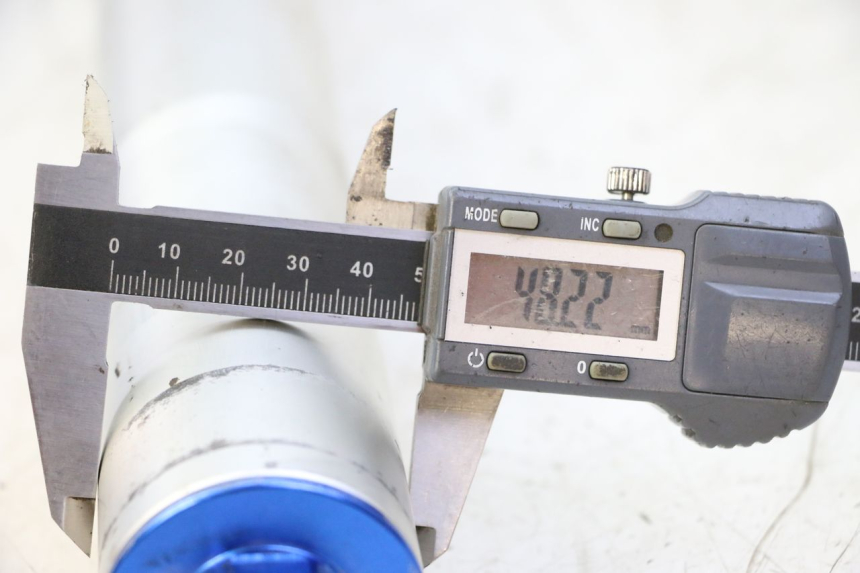 photo de FORK TUBE APOLLO RFZ 150