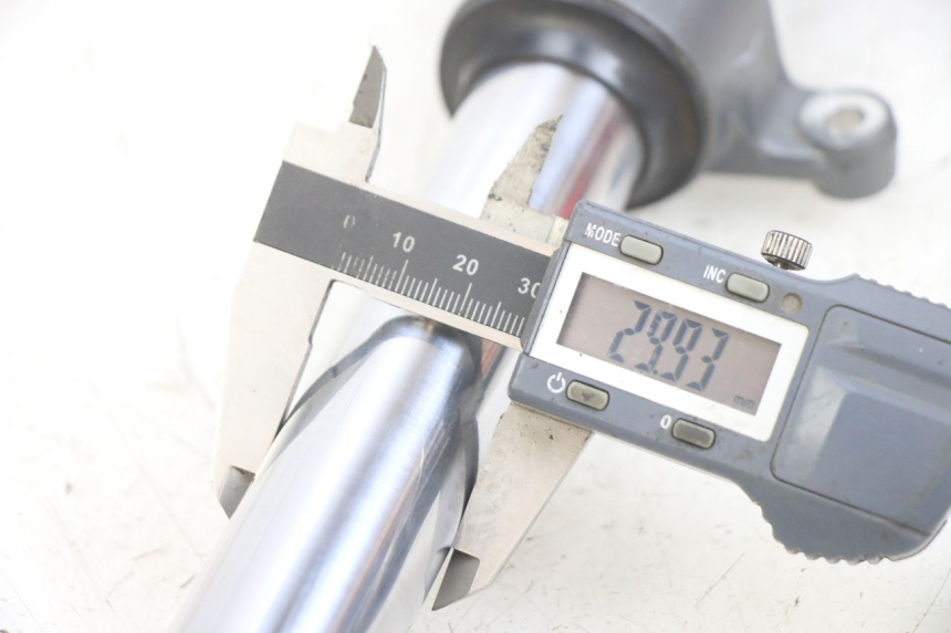 photo de FORK TUBE APRILIA SXR 50 (2021 - 2023)