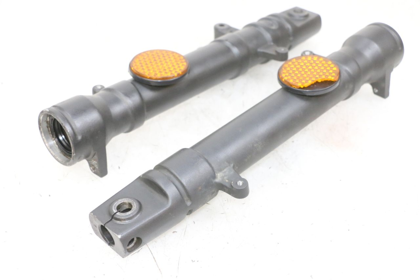 photo de FORKS LEG YAMAHA TZR 50 (2008 - 2016) - Additional view of the item