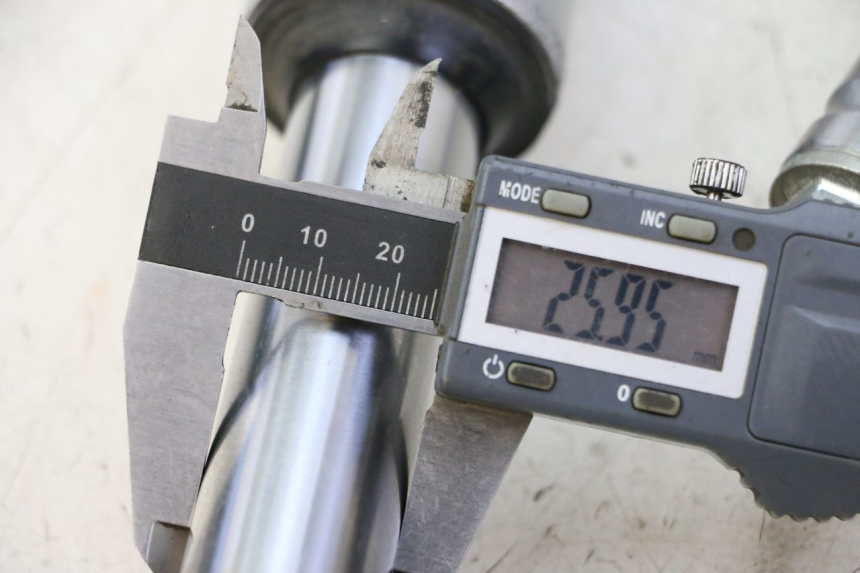 photo de FORKS LEG PEUGEOT V-CLIC VCLIC 50 (2007 - 2013)