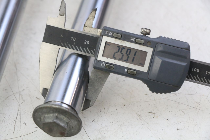 photo de FORK TUBE YAMAHA PW 80 (1983 - 2014)