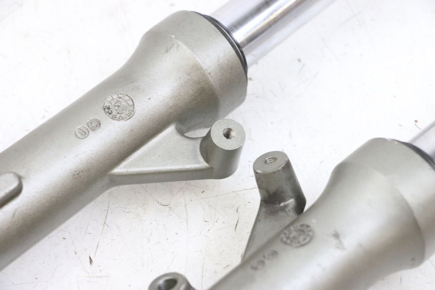 photo de FORKS LEG YAMAHA YP MAJESTY 125 (2002 - 2006) - Product overview