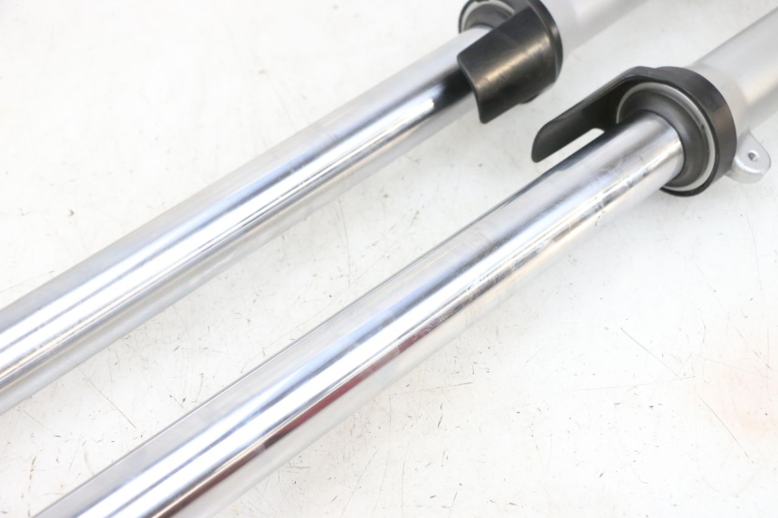 photo de FORKS LEG KAWASAKI ZR 7 750 (1999 - 2001) - Additional view of the item