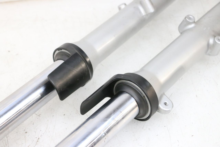 photo de FORKS LEG KAWASAKI ZR 7 750 (1999 - 2001) - Markings and original references