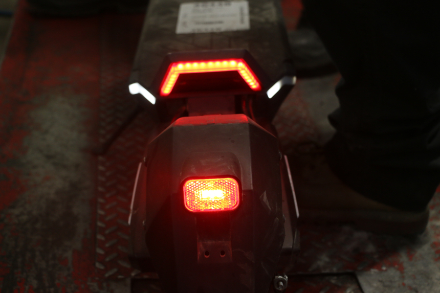 photo de REAR FENDER PUNK ELECTRIC RIDER 1