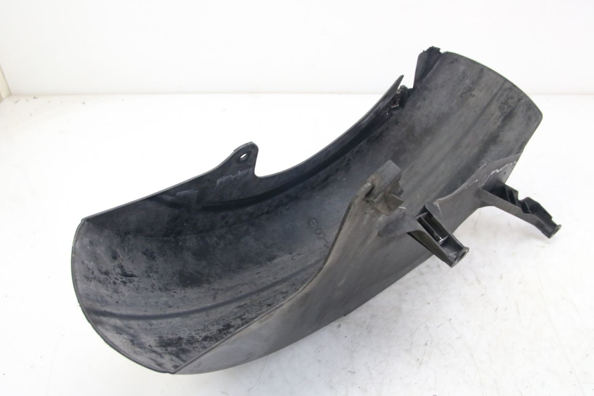 photo de REAR MUDGUARD YAMAHA XMAX X-MAX 125 (2006 - 2009) - Fixing points details