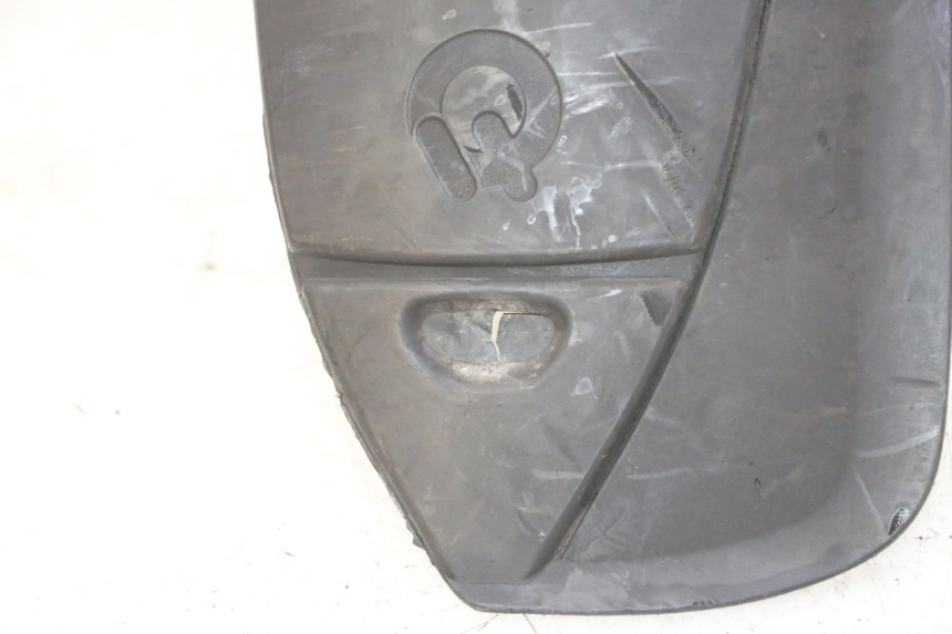 photo de FRONT FENDER QUADRO 4 4D 350 (2015 - 2018)