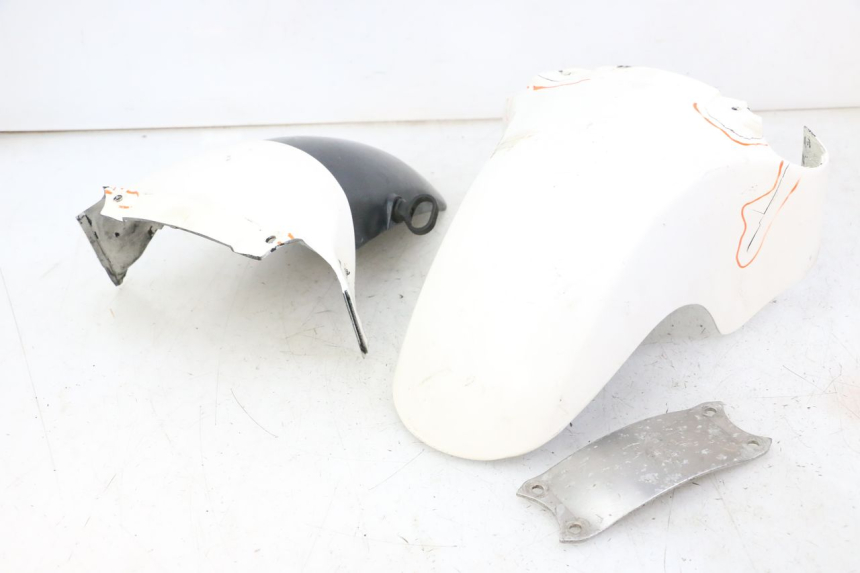 photo de FRONT FENDER YAMAHA FJ 36Y 1100 (1984 - 1985)