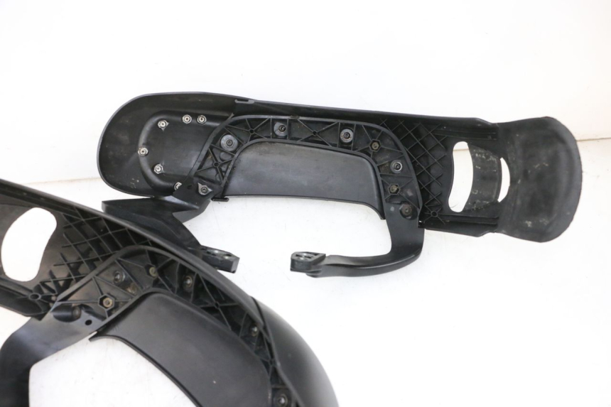 photo de FRONT FENDER PIAGGIO MP3 HPE 300 (2019 - 2026) - Product overview