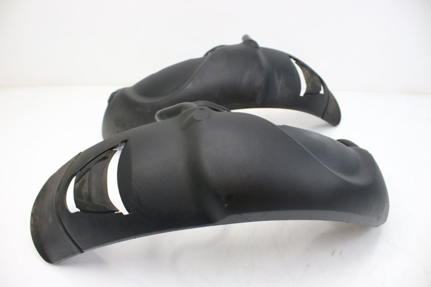 photo de FRONT FENDER PIAGGIO MP3 500 (2014 - 2016)