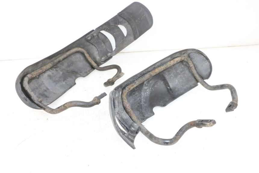 photo de FRONT FENDER PIAGGIO MP3 RL 250 (2007 - 2010) - Zoom on usage condition