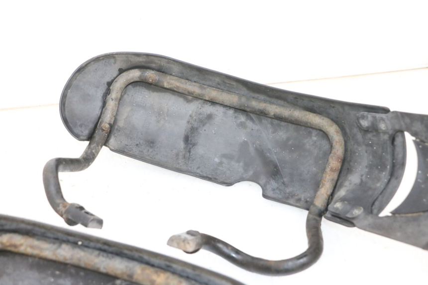 photo de FRONT FENDER PIAGGIO MP3 RL 250 (2007 - 2010) - Alternative perspective