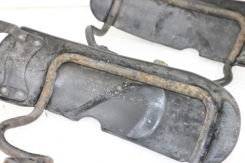 photo de FRONT FENDER PIAGGIO MP3 RL 250 (2007 - 2010) - Technical close-up