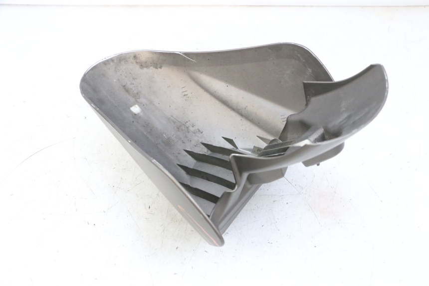 photo de FRONT FENDER YAMAHA NEOS NEO'S 4T 50 (2008 - 2016) - Technical close-up