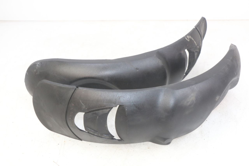 photo de FRONT FENDER PIAGGIO MP3 LT 400 (2007 - 2012)