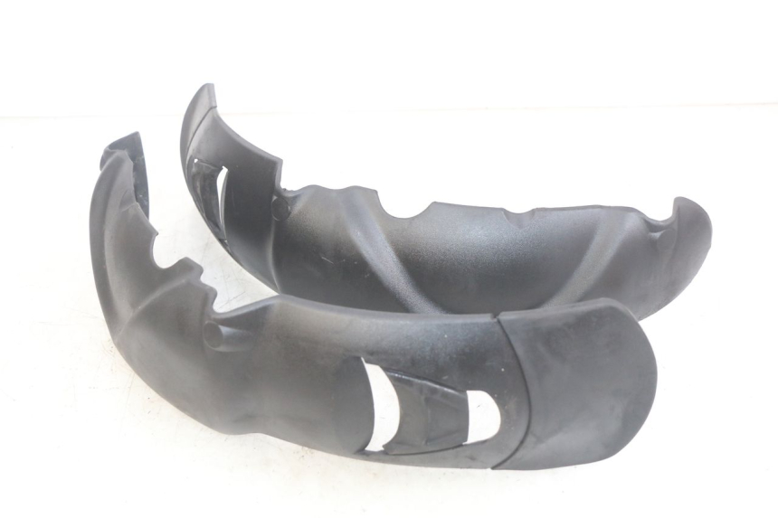 photo de FRONT FENDER PIAGGIO MP3 LT 400 (2007 - 2012)