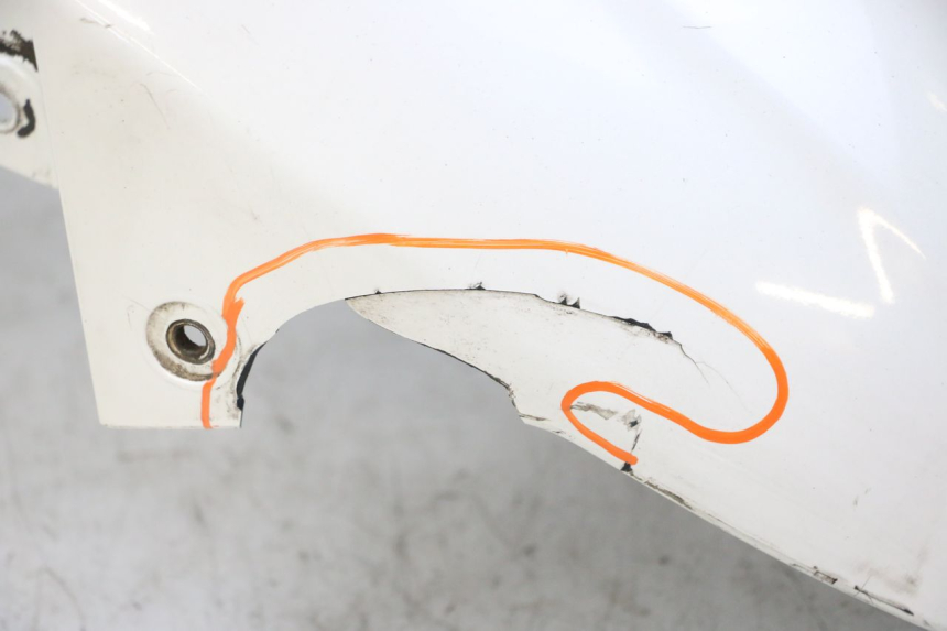 photo de FRONT FENDER SUZUKI BURGMAN 125 (2007 - 2014)