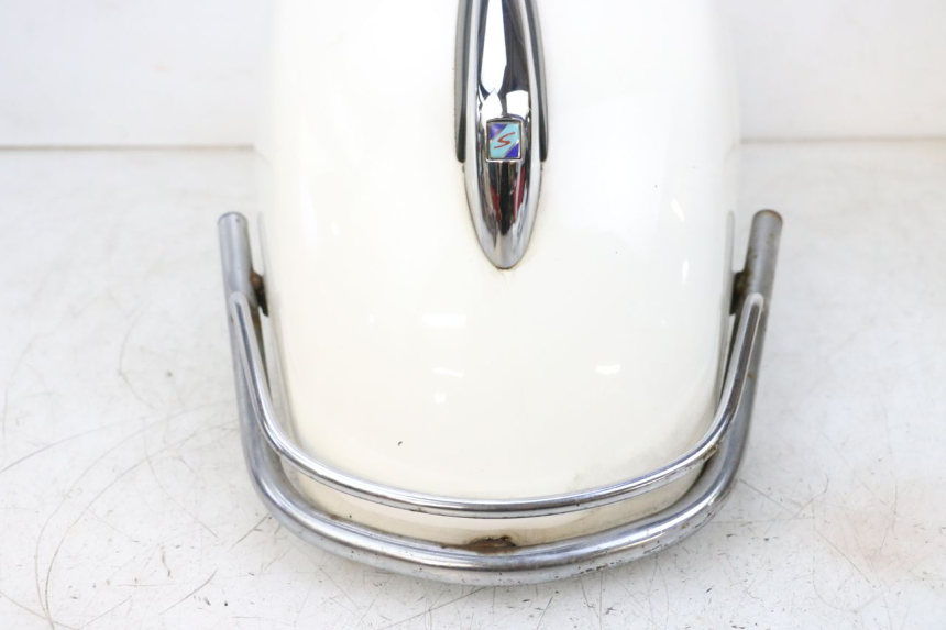 photo de FRONT FENDER PIAGGIO VESPA GTS SUPER IE 125 (2009 - 2016) - Fixing points details