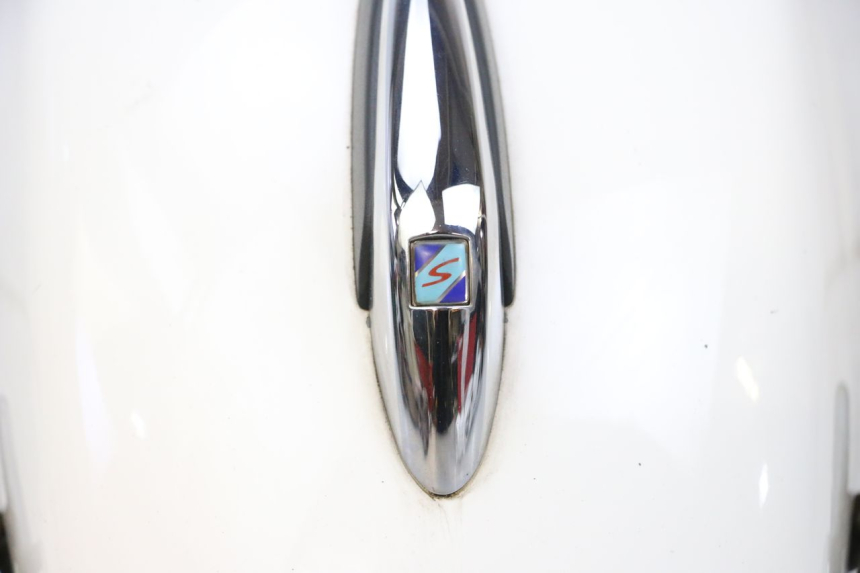 photo de FRONT FENDER PIAGGIO VESPA GTS SUPER IE 125 (2009 - 2016) - Surface and material condition