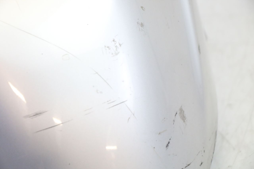 photo de FRONT FENDER YAMAHA YP MAJESTY 125 (2002 - 2006) - Fixing points details