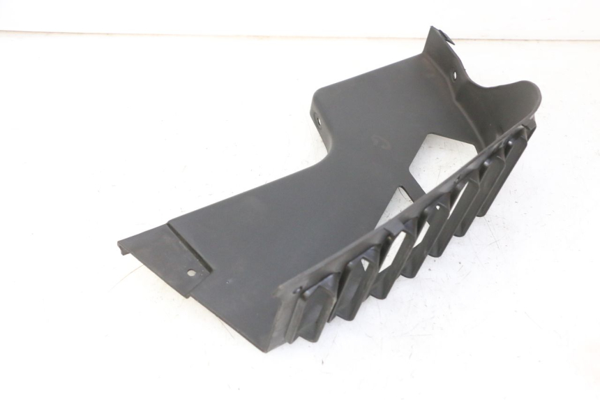 photo de LEFT RADIATOR COVER QUADRO 4 4D 350 (2015 - 2018)