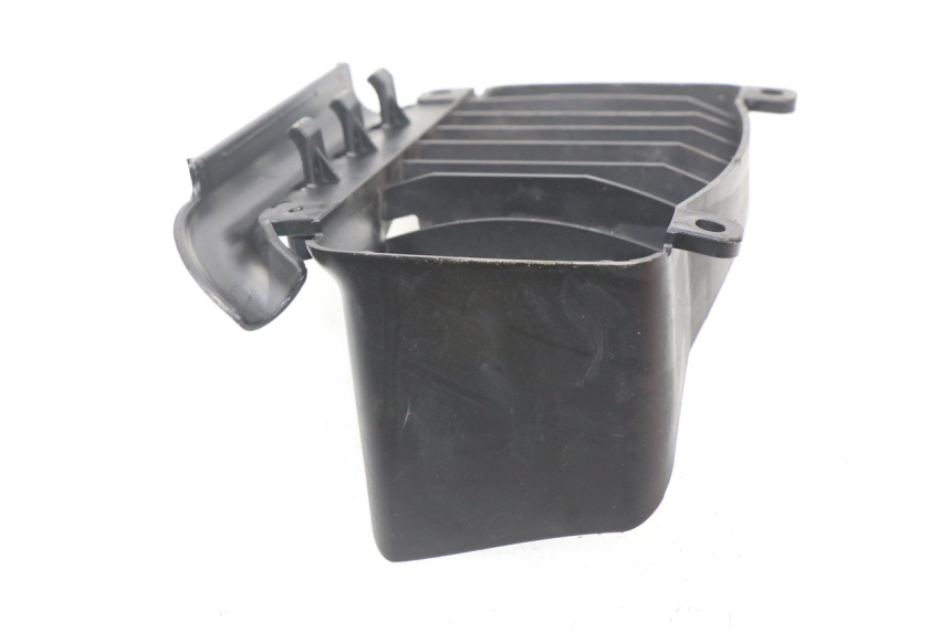 photo de LEFT RADIATOR COVER PIAGGIO VESPA GTS IE ABS 300 (2016 - 2018)