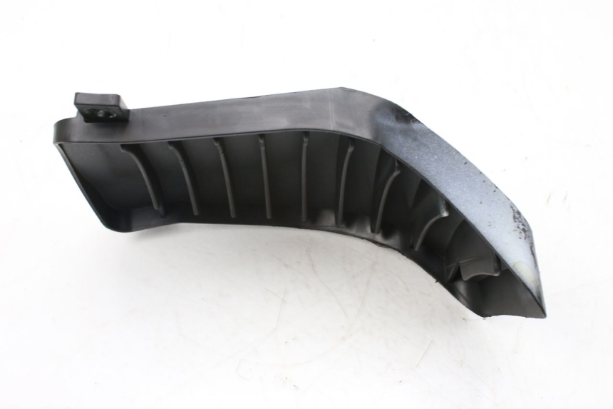 photo de LEFT RADIATOR GRILL PIAGGIO VESPA GTS IGET ABS 125 (2017 - 2023)
