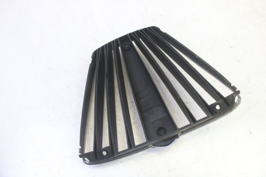 photo de RADIATOR COVER PIAGGIO MP3 RL 250 (2007 - 2010) - Technical close-up