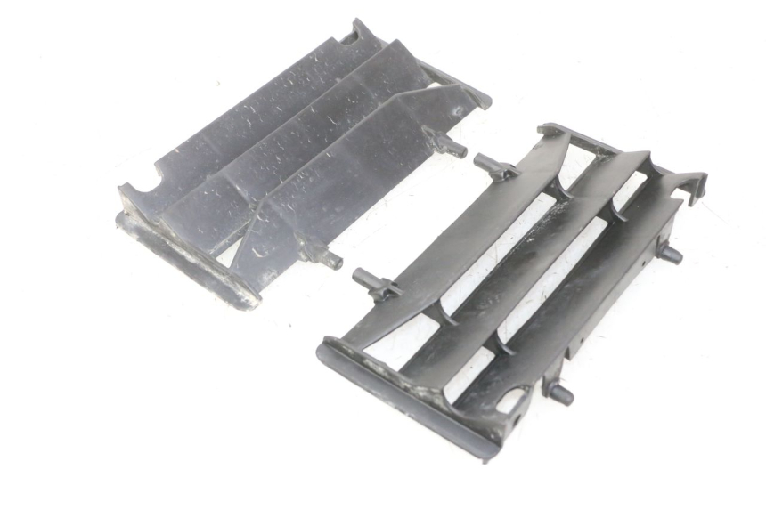 photo de RADIATOR COVER RIEJU MRT 50 (2018 - 2021)