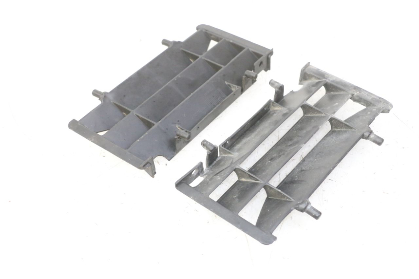 photo de RADIATOR COVER RIEJU MRT 50 (2018 - 2021)