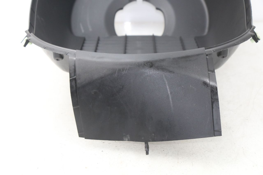 photo de RADIATOR COVER PEUGEOT SATELIS 125 (2013 - 2018)