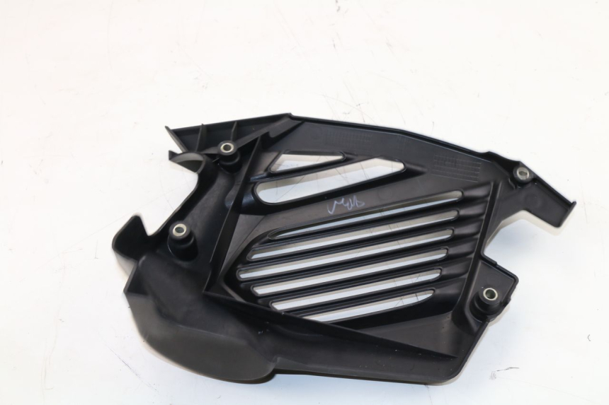 photo de RADIATOR COVER YAMAHA TRICITY 125 (2012 - 2016)