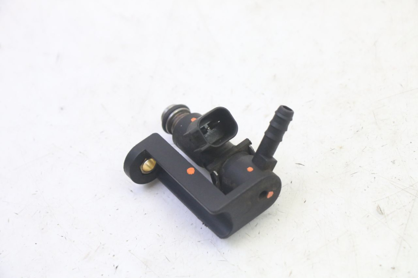 photo de FUEL INJECTOR QUADRO 4 4D 350 (2015 - 2018)