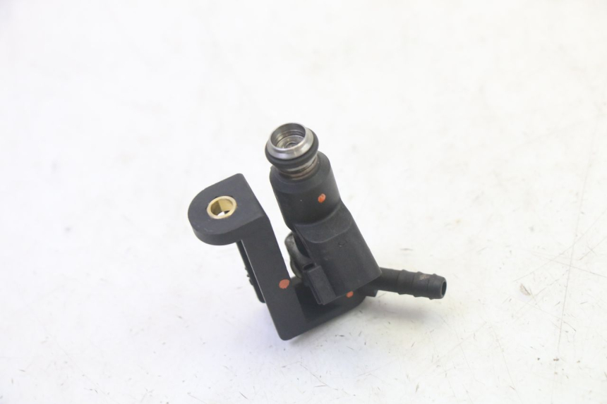 photo de FUEL INJECTOR QUADRO 4 4D 350 (2015 - 2018)