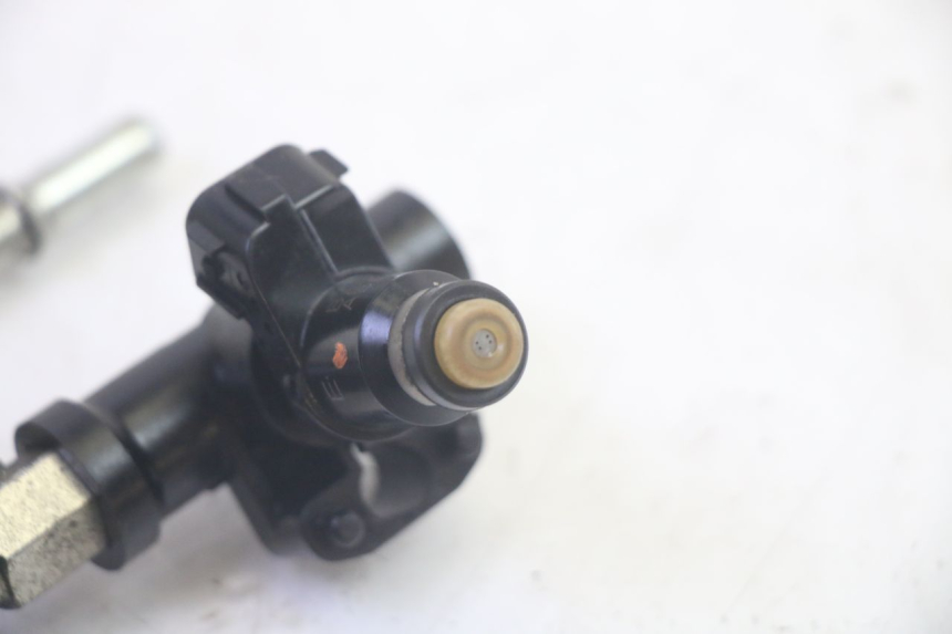 photo de FUEL INJECTOR SUZUKI BURGMAN EXECUTIVE ABS 650 (2006 - 2012) - Markings and original references