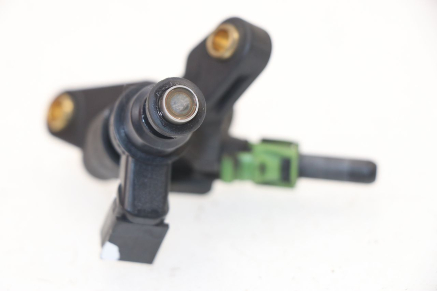 photo de FUEL INJECTOR HONDA CBF 125 (2009 - 2015)