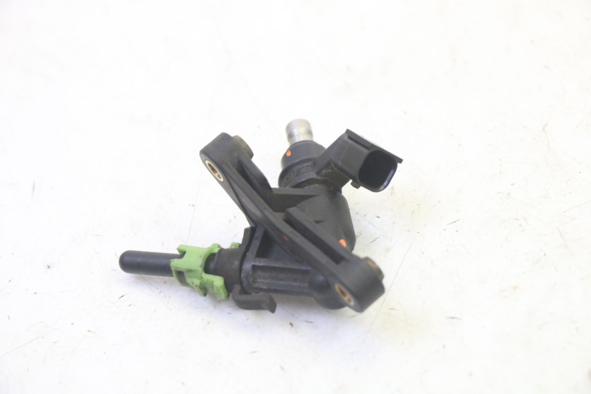 photo de FUEL INJECTOR HONDA CBF 125 (2009 - 2015)