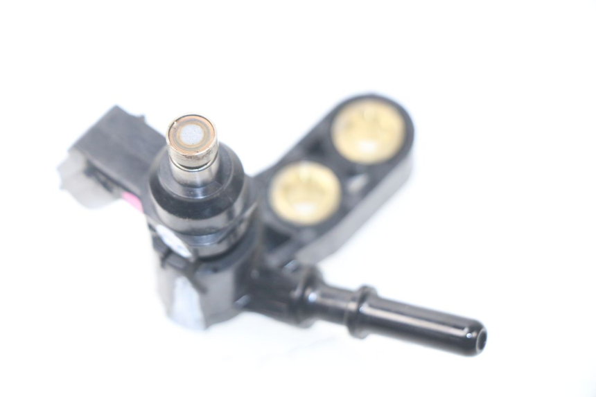 photo de INJECTOR HONDA PCX (JF47) 125 (2012 - 2013)